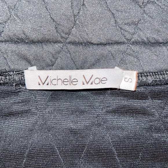 Michelle Mae quilted quarter button small - Picture 2 of 6